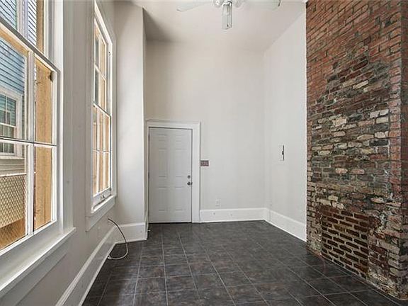 4th image of 1217-1219 Magazine St #1217