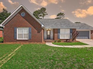 1304 Woodleigh Rd, Dothan, AL 36305