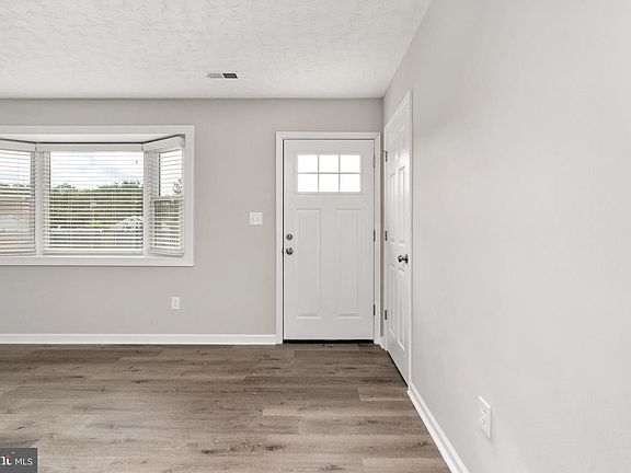4th image of 315 S Brooks Dr