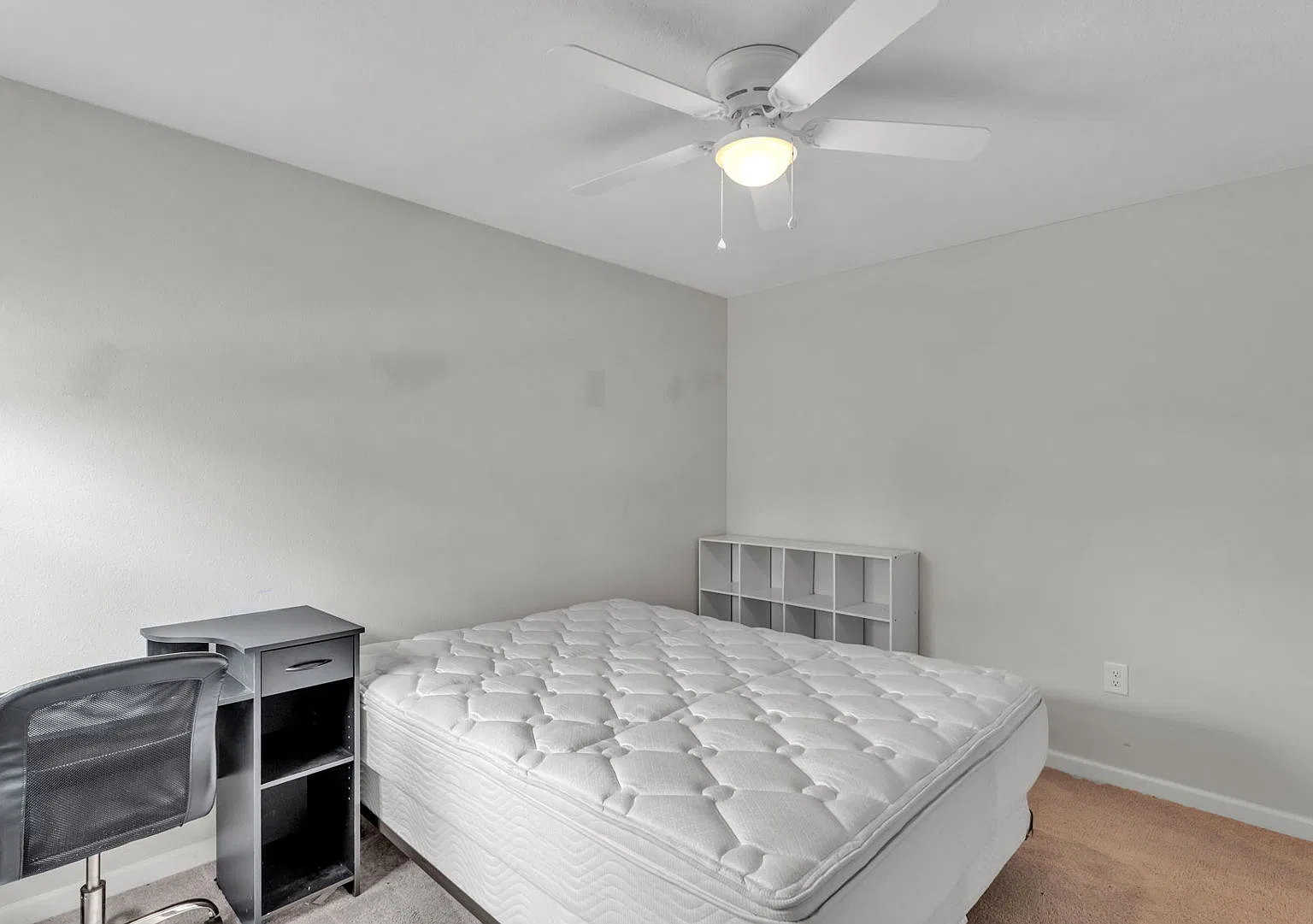 1450 Haines Dr — Photo 4