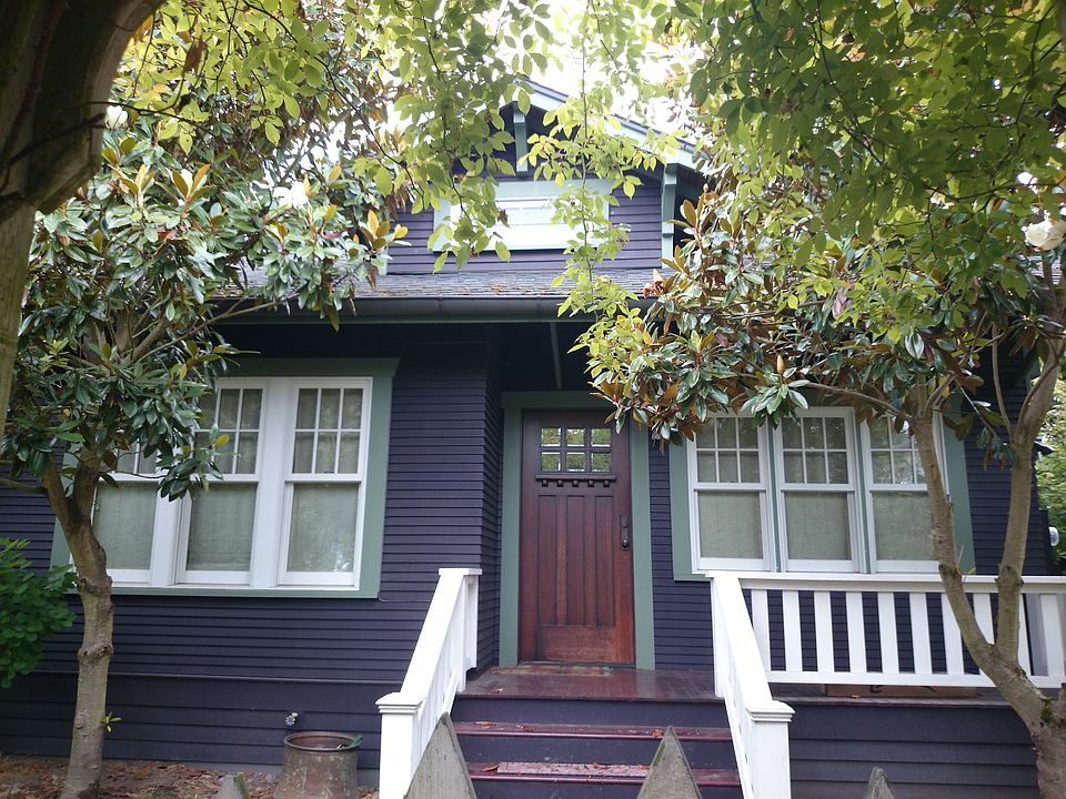 2nd image of 2709 39th Ave SW