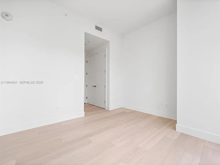 175 SE 25th Rd #502 — Photo 30