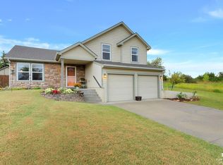 1613 Sutter Woods Rd, Junction City, KS 66441