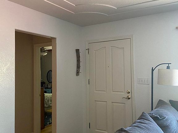 4th image of 824 E Garland Ave