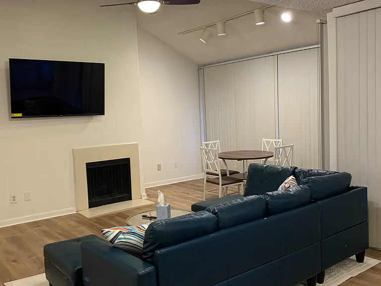 12400 Overbrook Ln — Photo 3