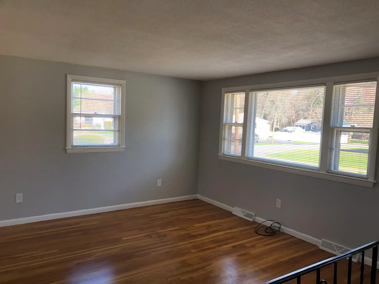 16 Harjean Rd — Photo 2