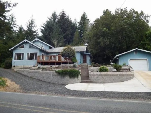 93873 Shutters Landing Ln, North Bend, OR 97459