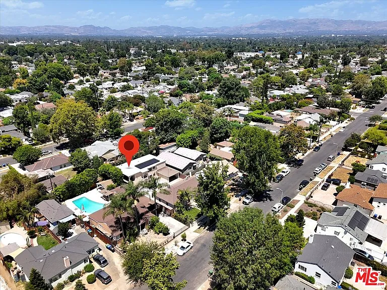 6913 1/2 Encino Ave #UPPER — Photo 44
