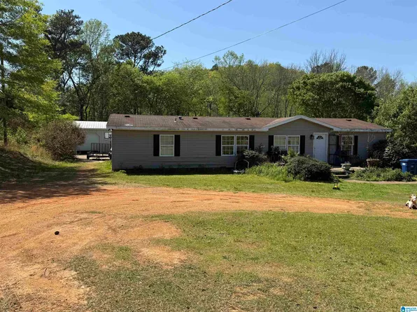 967 Earl Roberts Rd, Anniston, AL 36207