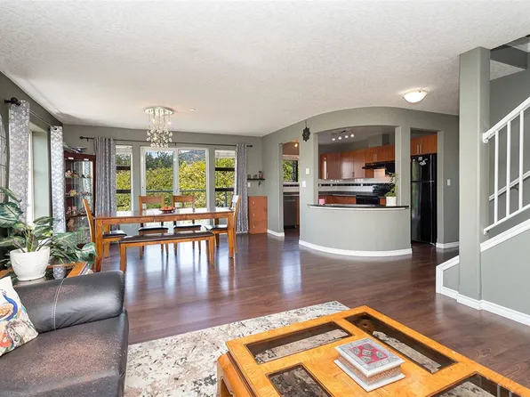 908 Brock Ave #305, Langford, BC V9B 3C6