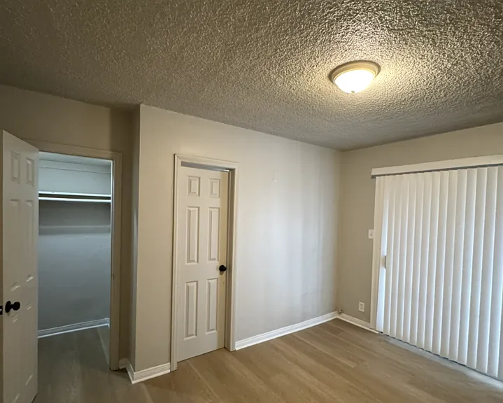 11421 S Normandie Ave #5 — Photo 4