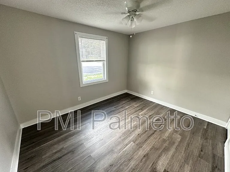 530 Jasper St — Photo 14