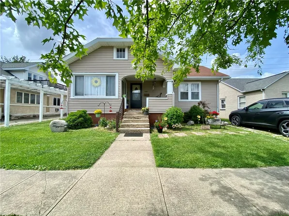 608 Plum St, Marshall, IL 62441