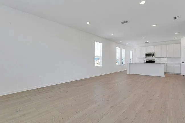 2056 Fieldstone St — Photo 5