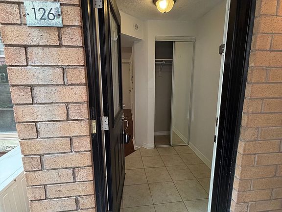 4th image of 11 Ruttan St #126