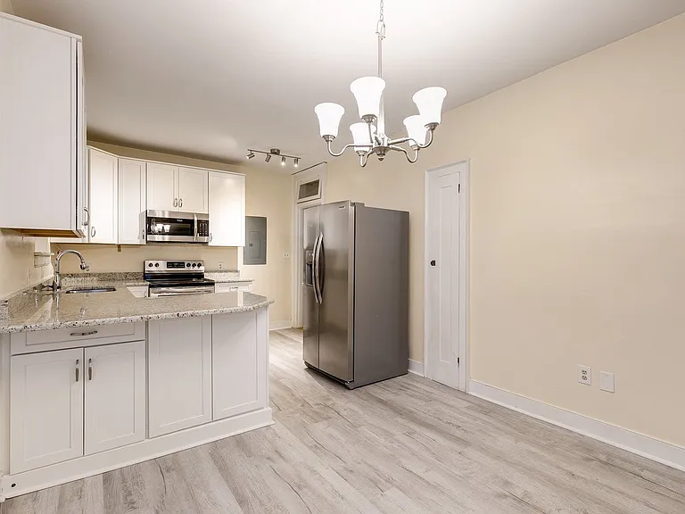 2602 Monument Ave — Photo 6
