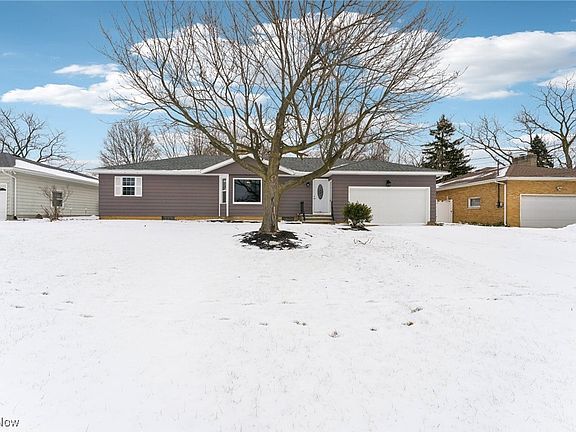 3rd image of 2601 Sherwood Dr