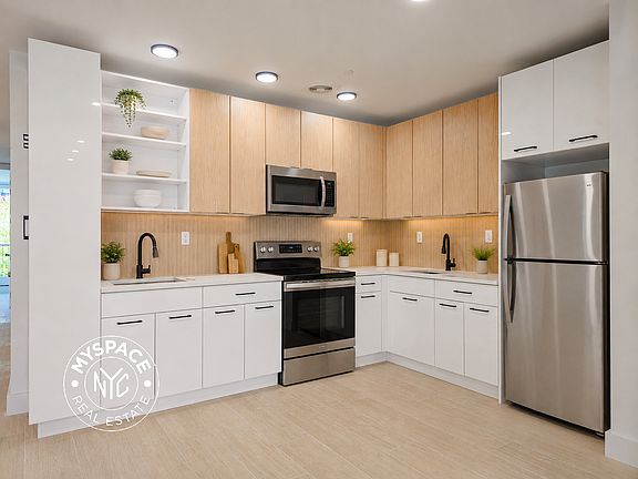 3rd image of 638 Lafayette Ave #4A