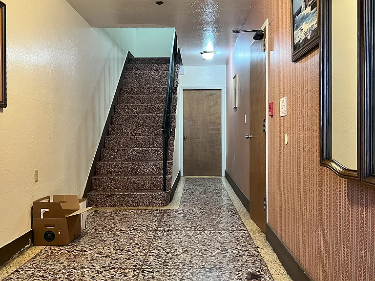 548 26th Ave #4B — Photo 3