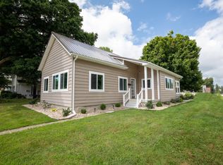 200 W Broadway St, Argos, IN 46501