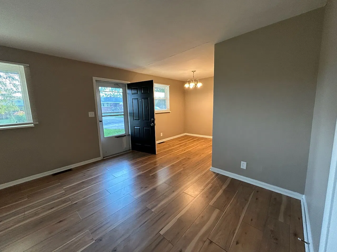 3 bed, 1056 sqft, $1,650 — Photo 4
