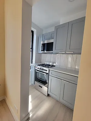 Rented by David Francis New York LLC | media 7