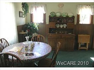 4th image of 621 Ewing Ave