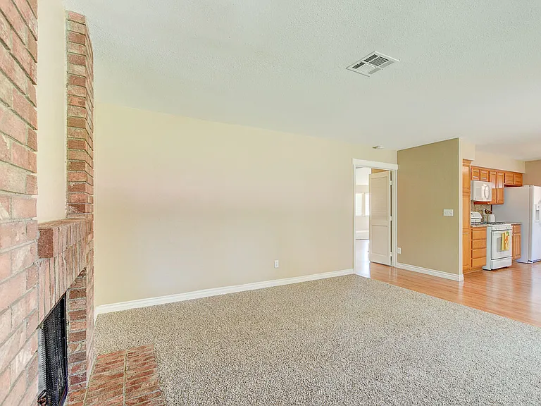 1833 Escondido Ter — Photo 18