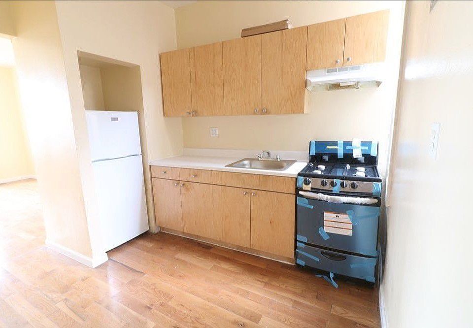 2nd image of 3607 Broadway #2G
