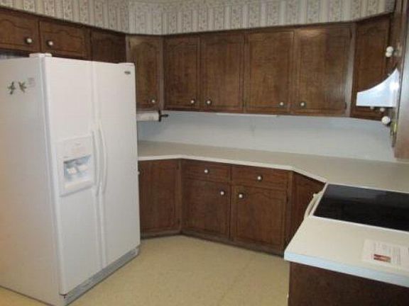 5th image of 219 Spanish Oak Ln W