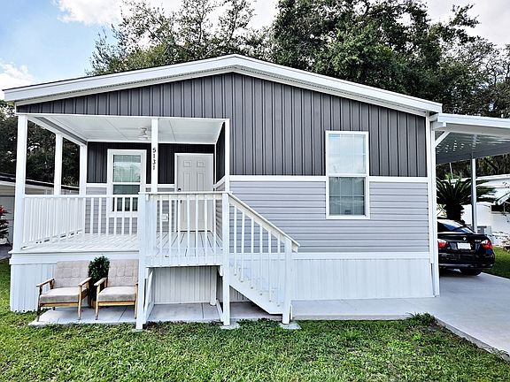 Front Entrance to 5131 Jo Street, Zephyrhills Florida 33542.