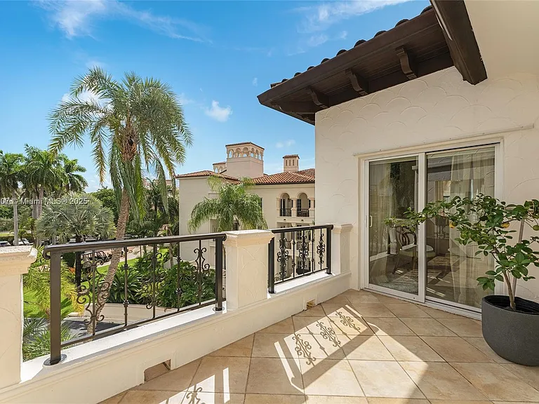 2331 Fisher Island Dr #4301 — Photo 28