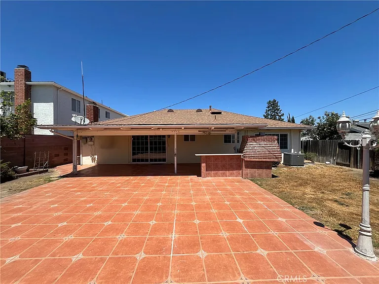 16944 Superior St — Photo 23