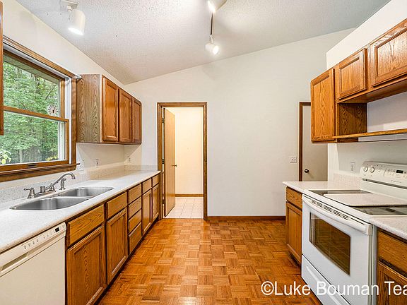 4th image of 14064 Payne Forest Ave