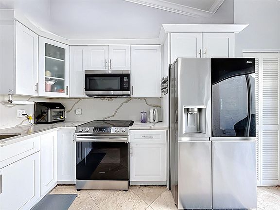 5th image of 7657 Sanctuary Drive