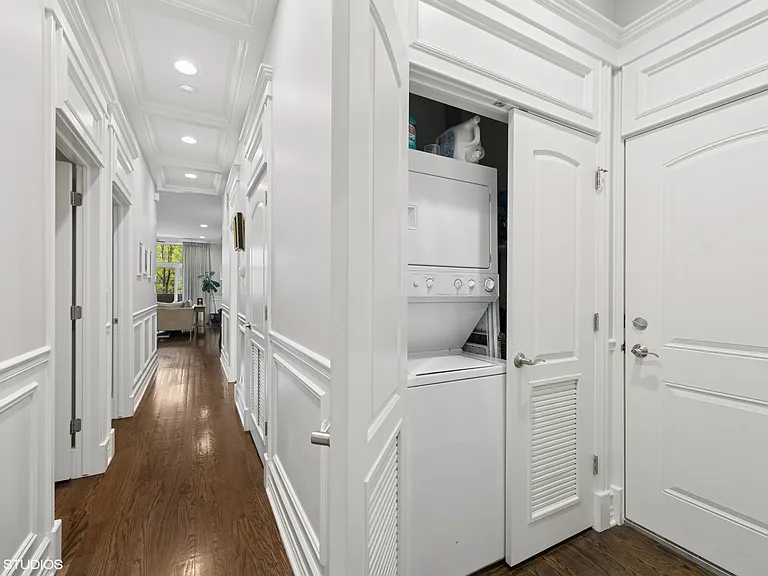 2243 W Irving Park Rd #2W — Photo 17