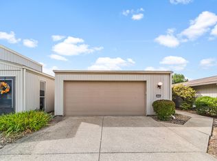 11016 Eastwind Ct, Strongsville, OH 44136