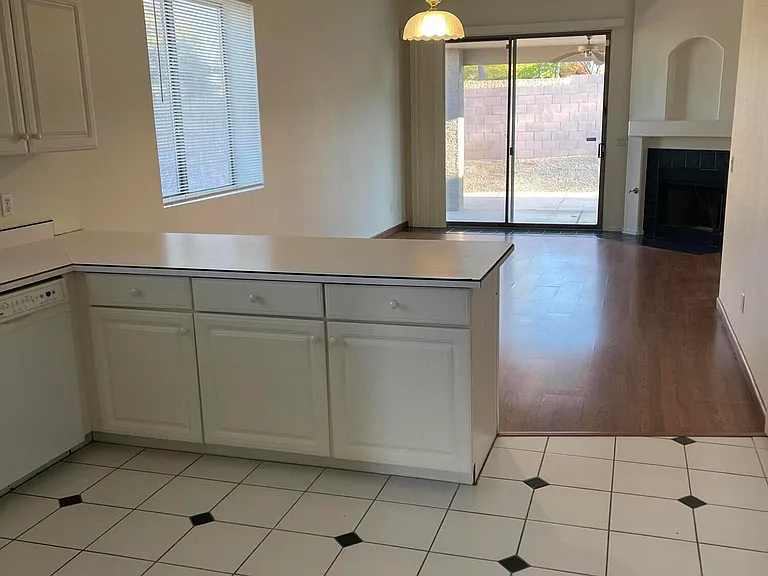 4722 E Chisum Trl — Photo 4