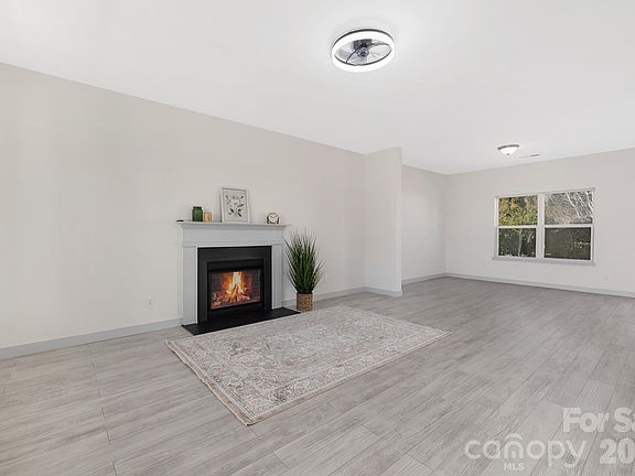4th image of 1612 Beleek Ridge Ln