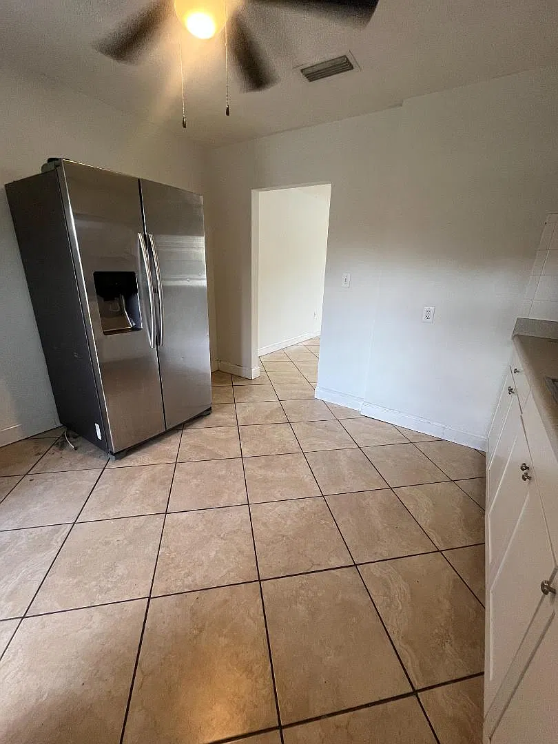 1511 W Main St - 1511 W Main St — Photo 3
