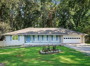 5808 Darry Cir, Norcross, GA 30093