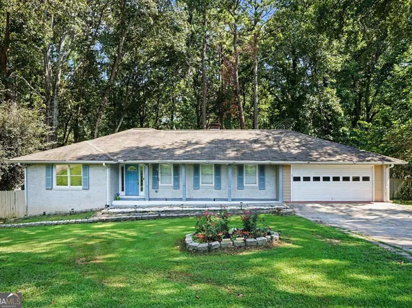 5808 Darry Cir, Norcross, GA 30093