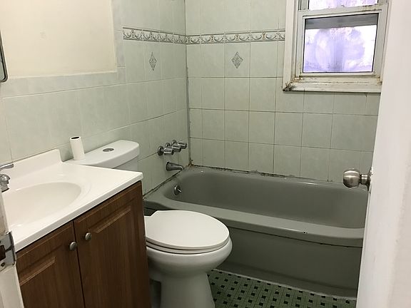 5th image of 107-48 132nd St