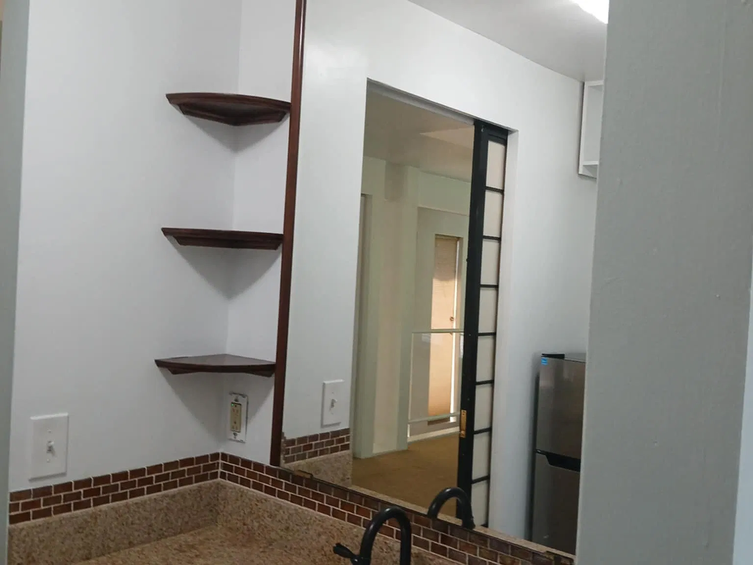Studio, 650 sqft, $850 — Photo 2