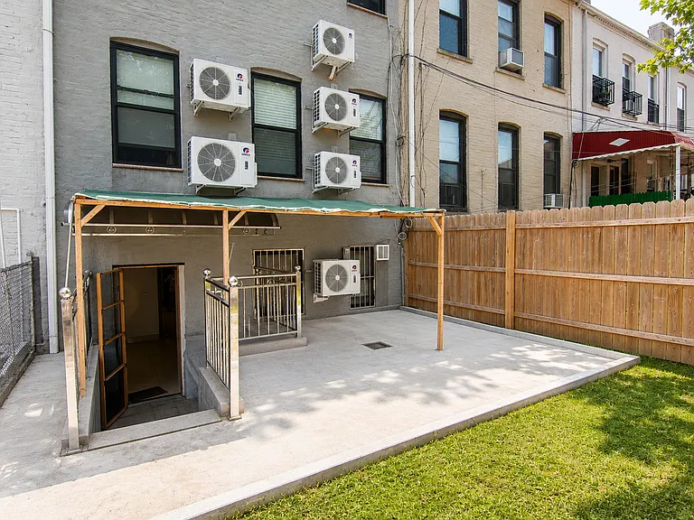 Bay Ridge Ave — Photo 16