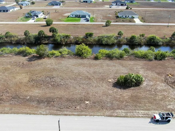 3900 NW 39th Ln, Cape Coral, FL 33993