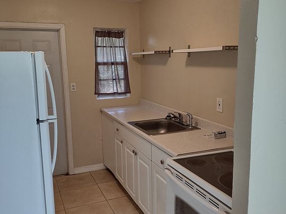 5th image of 157 E Northside Dr APT 2