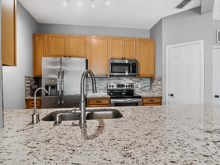 6166 Stevenson Dr #309 — Photo 10