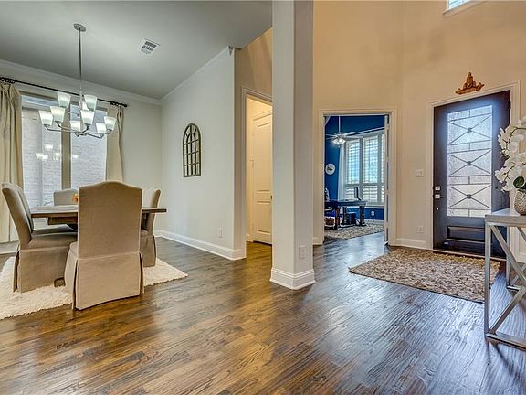 2nd image of 6704 Torrey Pines Dr