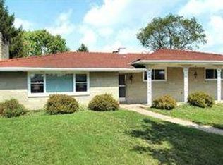 211 Pinecrest Dr, Pittsburgh, PA 15237